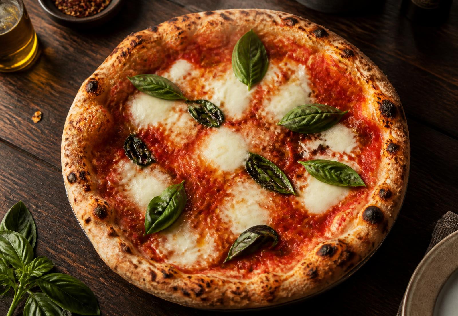 Frisch gebackene Pizza bei Da Persio in Gundelfingen